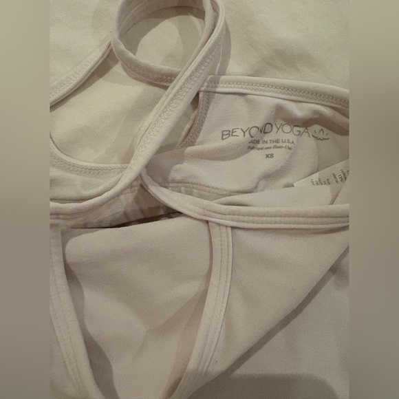 Bundle - Tank Tops - Picture 4 of 4